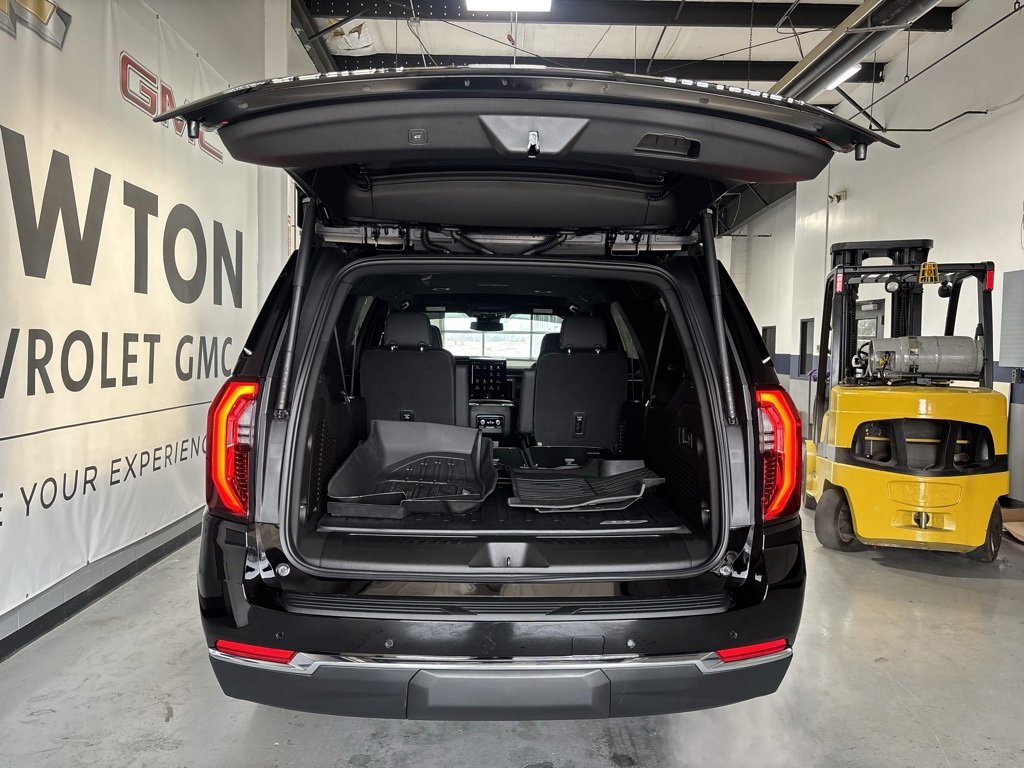 New 2026 GMC Yukon XL Elevation w/ LPO, Floor Liner Package image 32