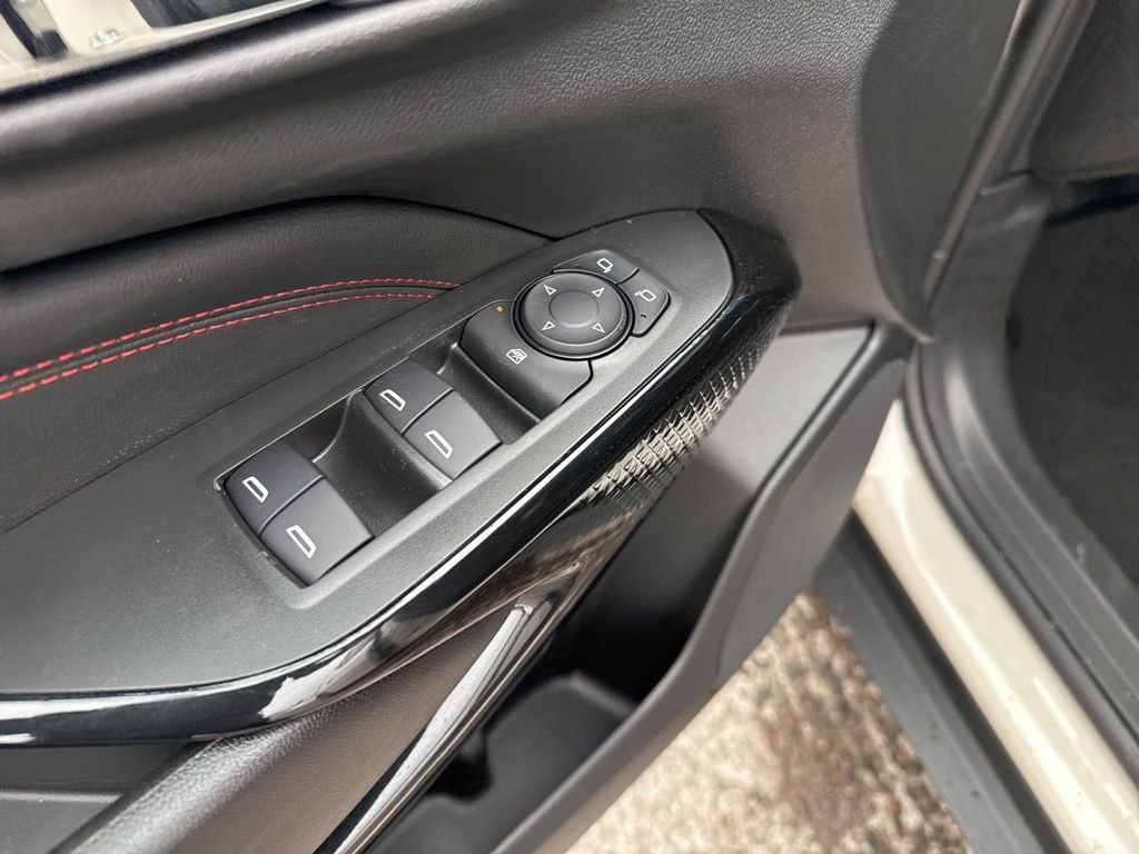 Used 2026 Chevrolet Trax RS w/ Sunroof Package image 17