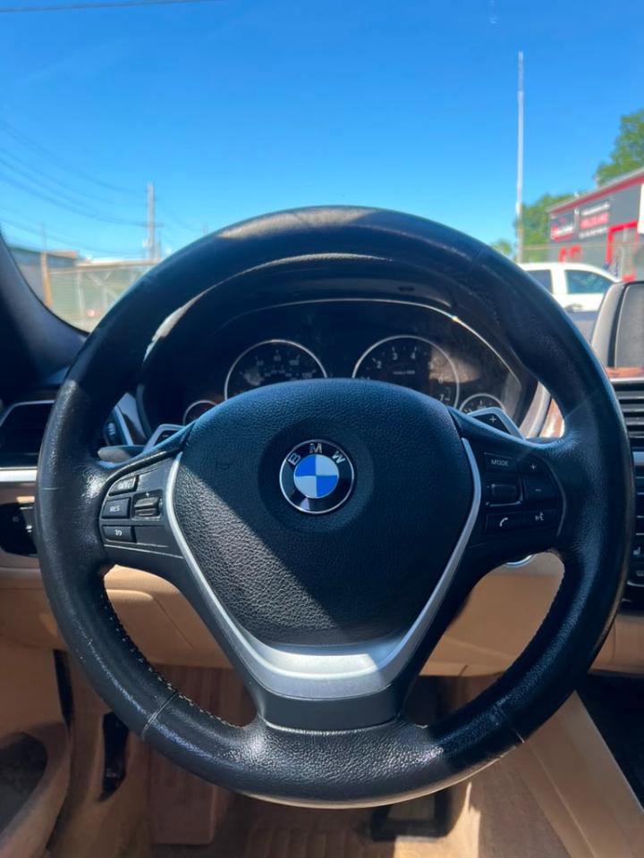 Used 2016 BMW 328i xDrive Sedan AWD/4WD image 19