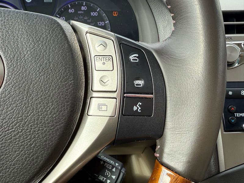 Used 2013 Lexus RX 450h AWD image 17