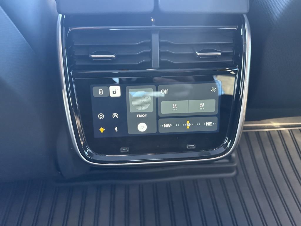 Used 2022 Rivian R1T Adventure image 14