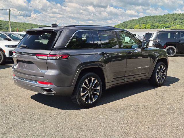 Certified 2022 Jeep Grand Cherokee Overland w/ Luxury Tech Group IV AWD/4WD image 5