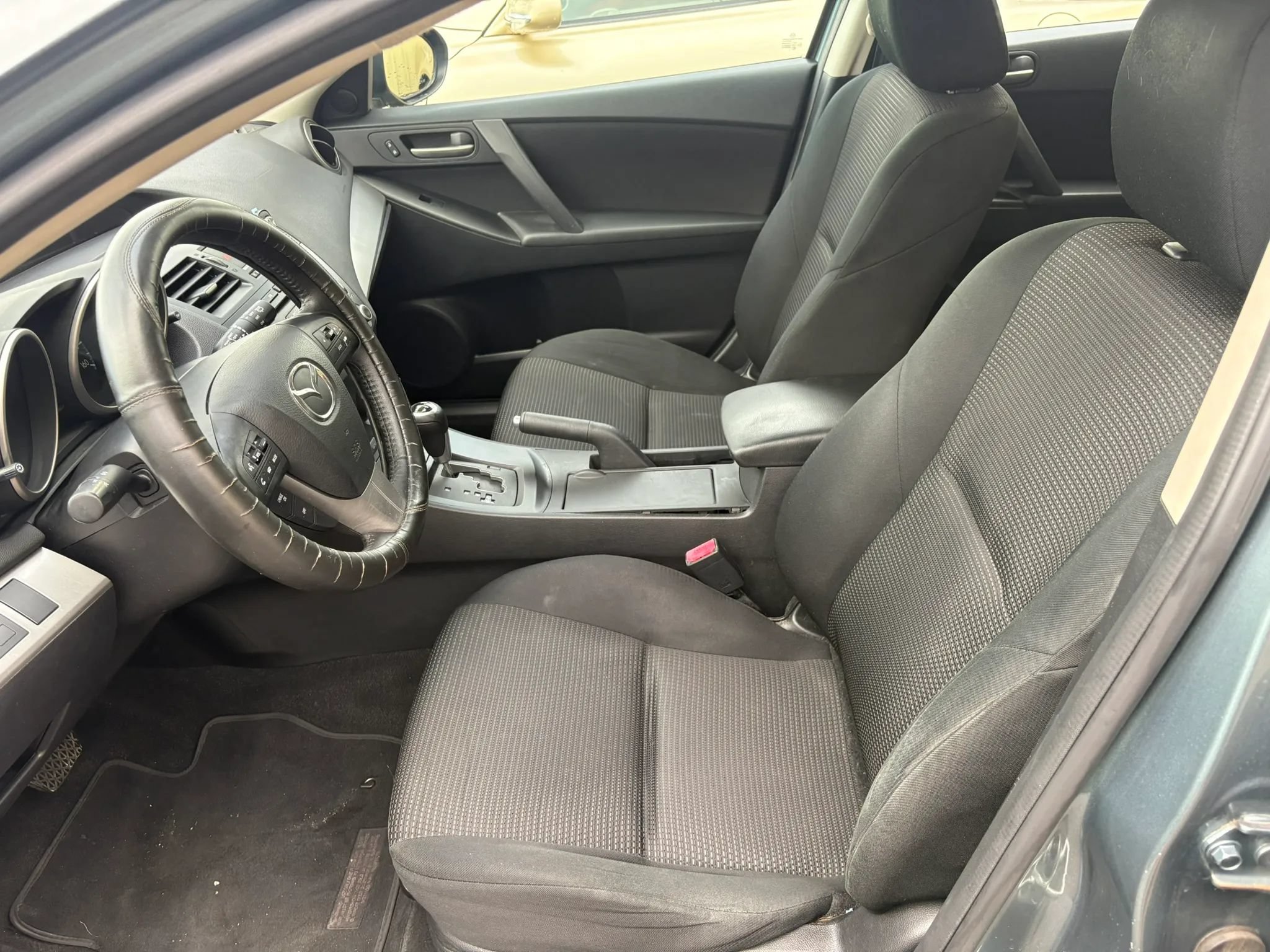 Used 2013 MAZDA MAZDA3 i Touring FWD image 7