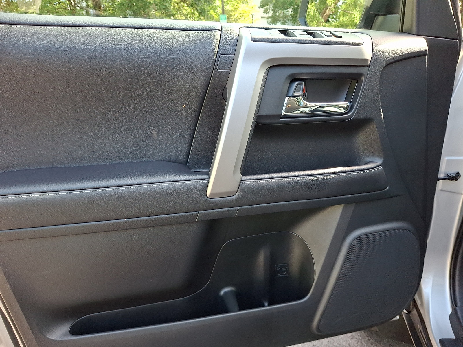 Used 2024 Toyota 4Runner SR5 Premium w/ Moonroof Package RWD image 13