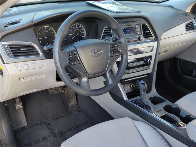 Used 2015 Hyundai Sonata SE image 10