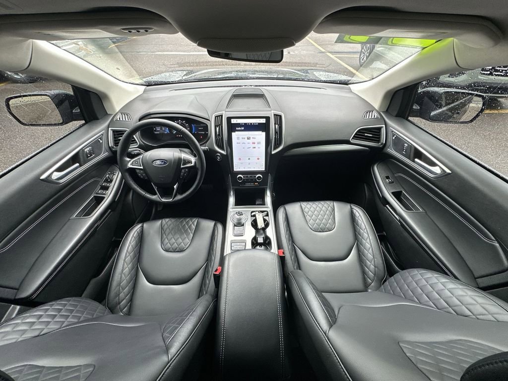 Used 2024 Ford Edge Titanium image 18