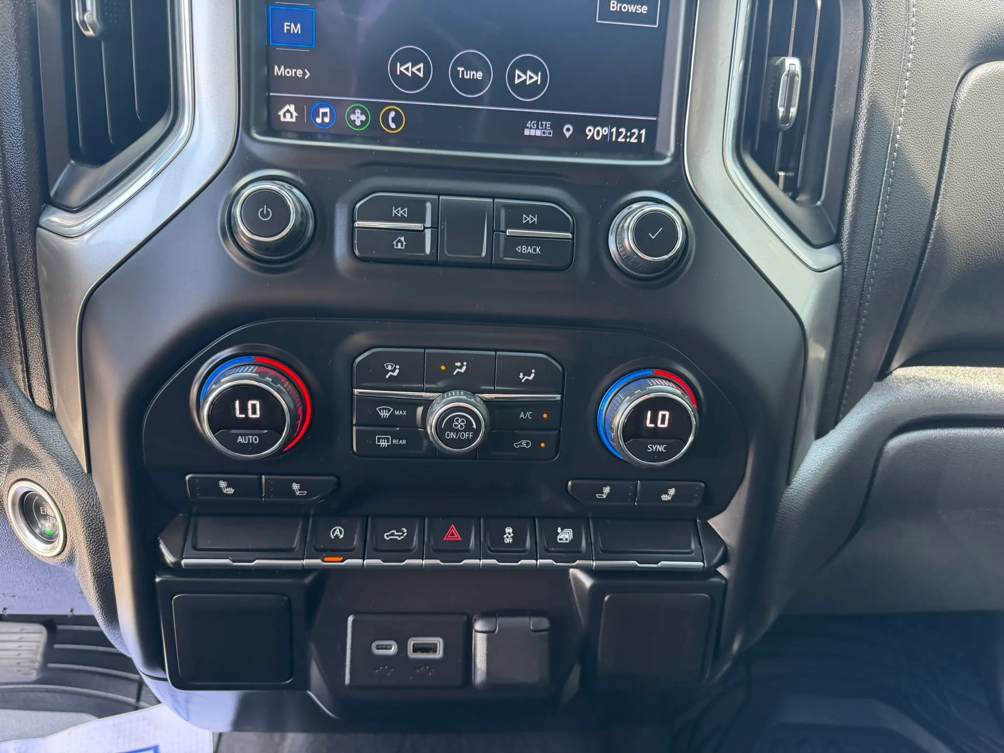 Used 2020 Chevrolet Silverado 1500 LT w/ All-Star Edition AWD/4WD image 12