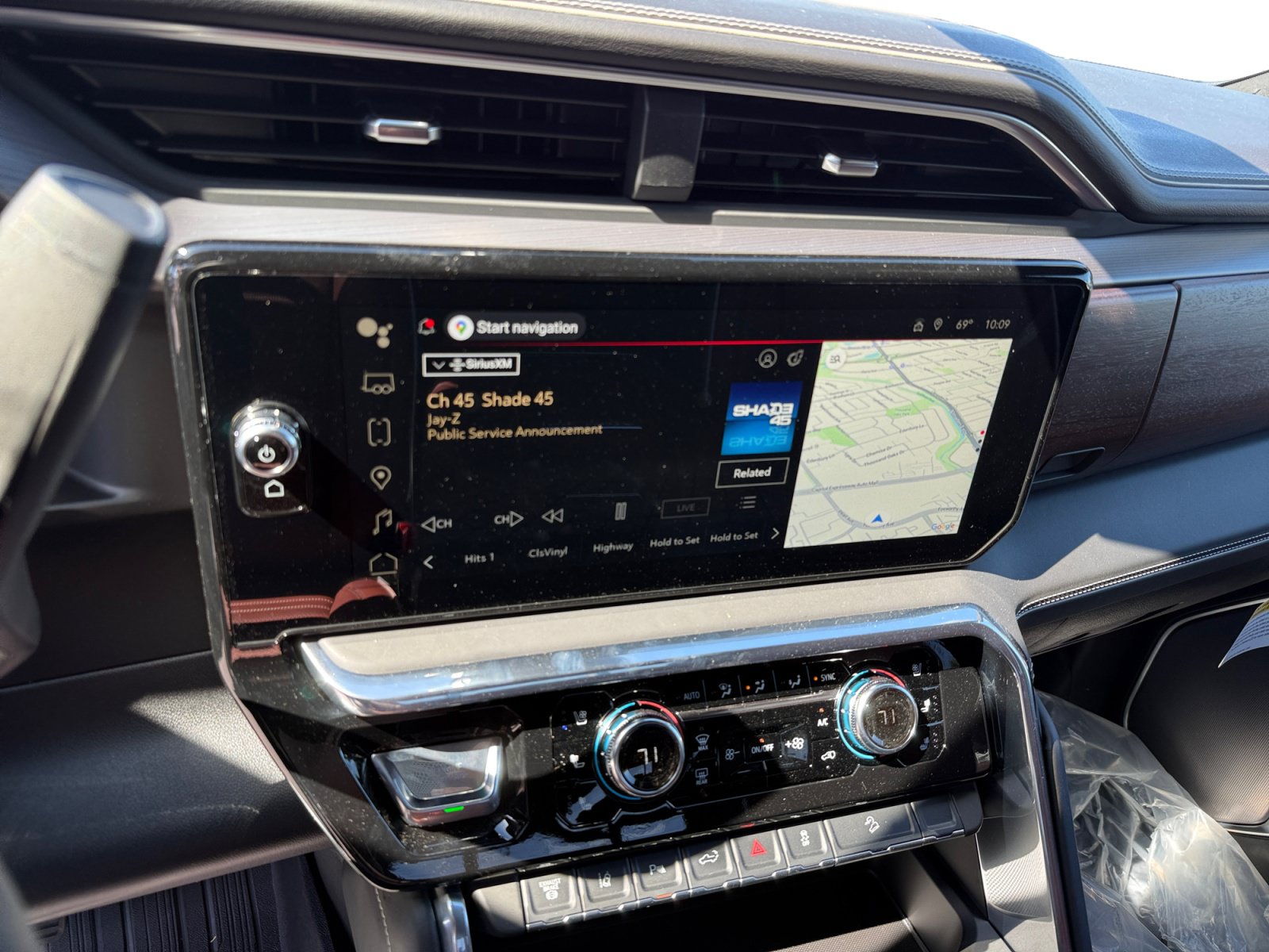 New 2026 GMC Sierra 2500 Denali Ultimate AWD/4WD image 12