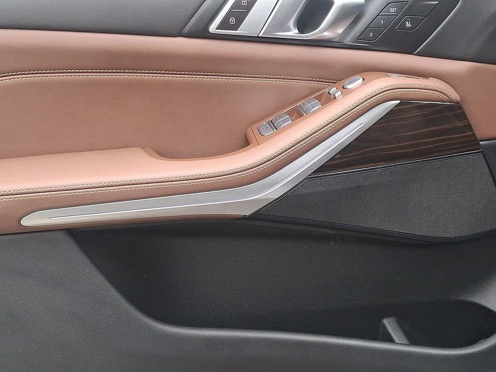 Certified 2024 BMW X7 xDrive40i image 13
