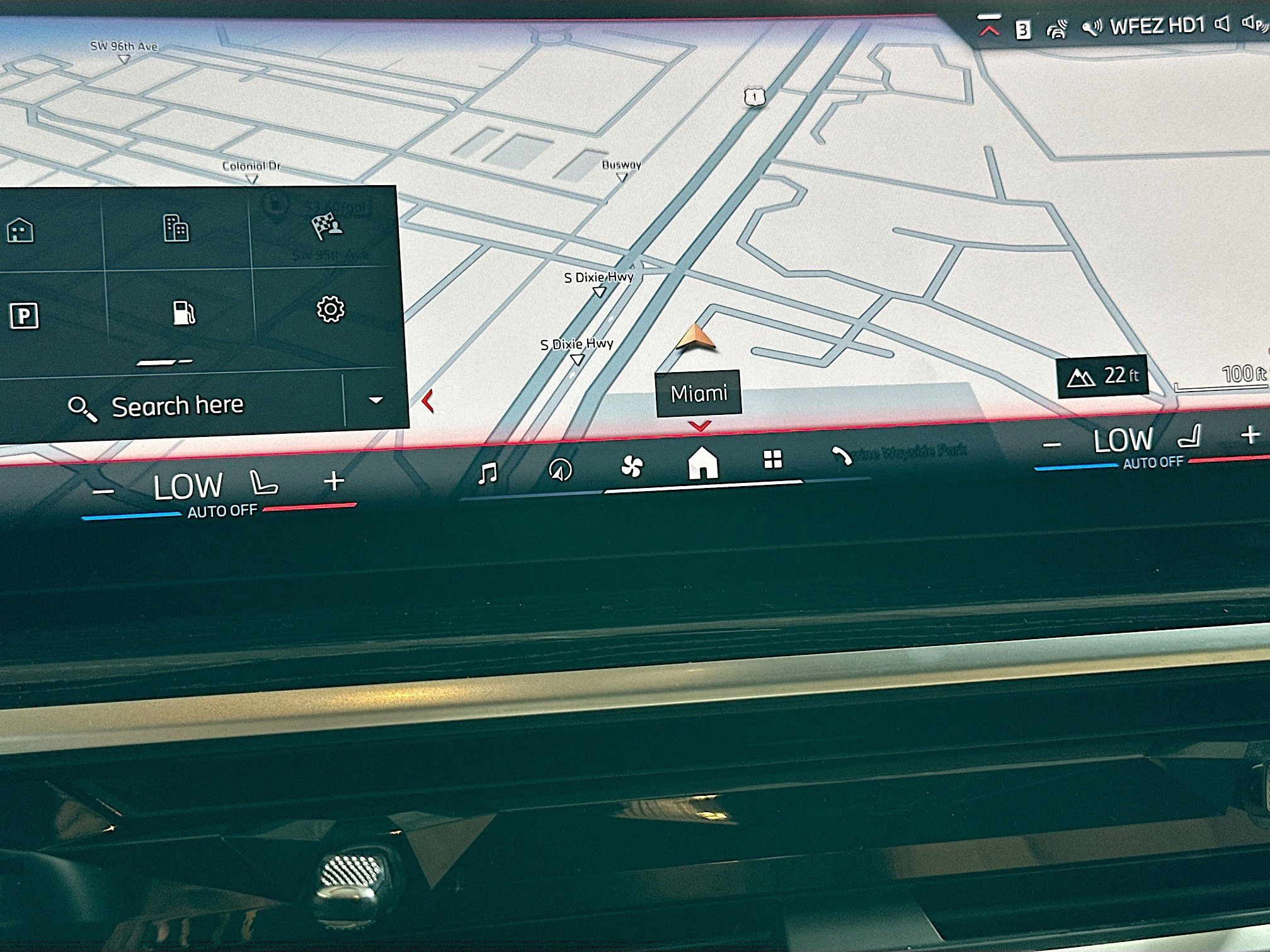 Certified 2025 BMW X5 M60i w/ Executive Package image 13