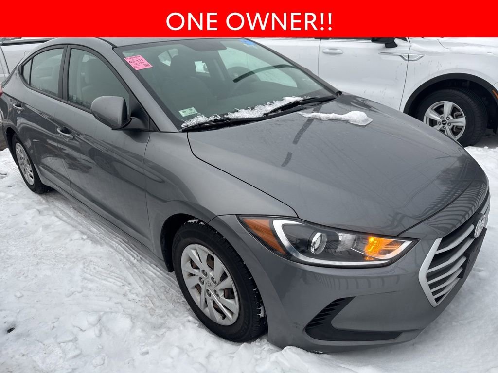 Used 2018 Hyundai Elantra SE w/ Cargo Package image 3