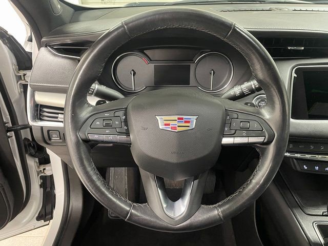 Used 2022 Cadillac XT4 Premium Luxury image 17