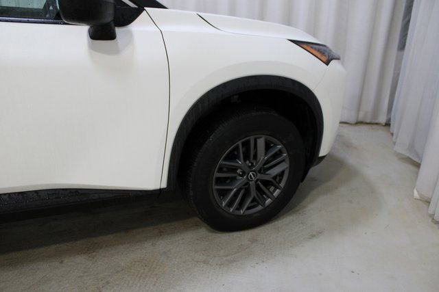 Used 2023 Nissan Rogue S image 11