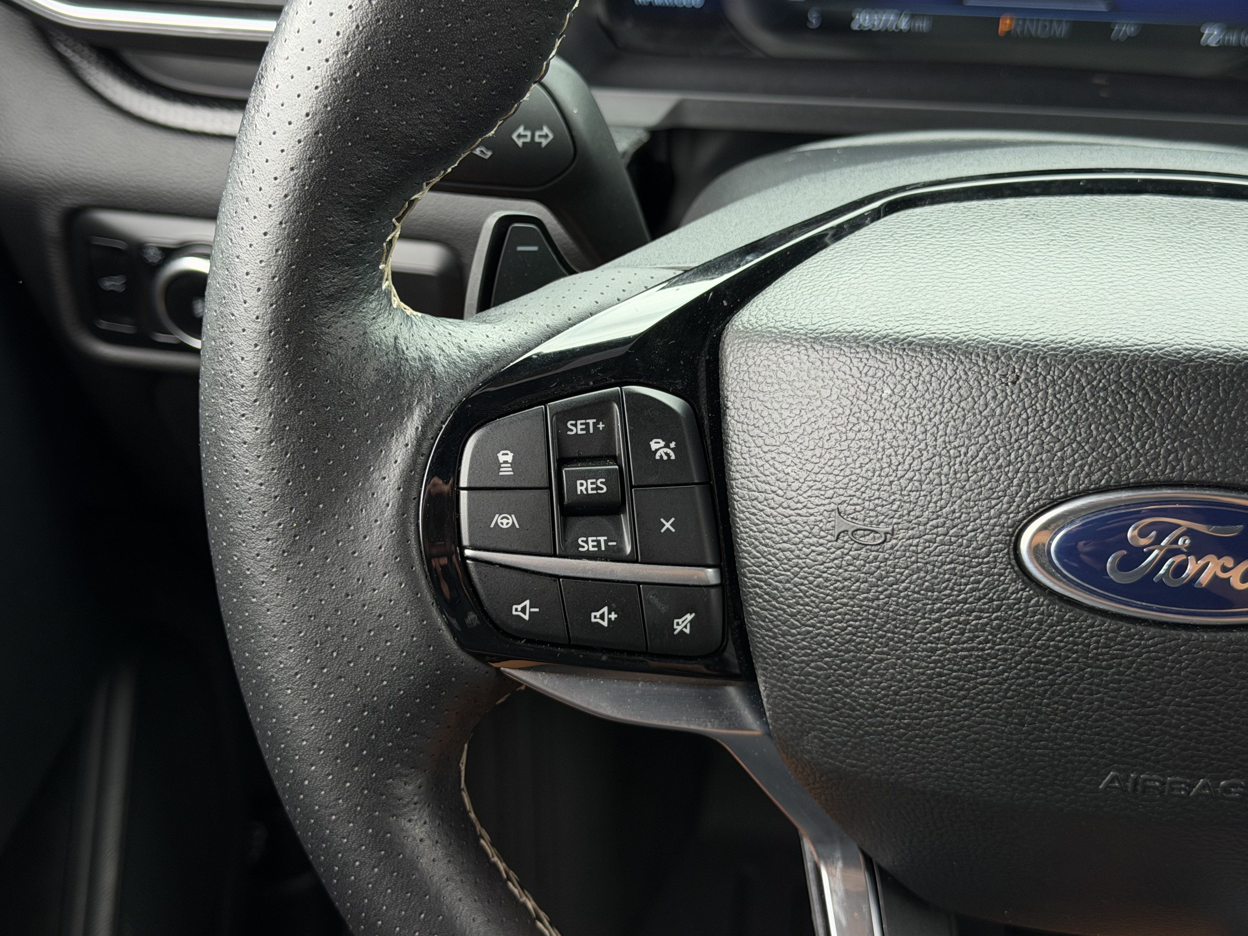 Used 2023 Ford Explorer ST w/ Equipment Group 401A AWD/4WD image 16