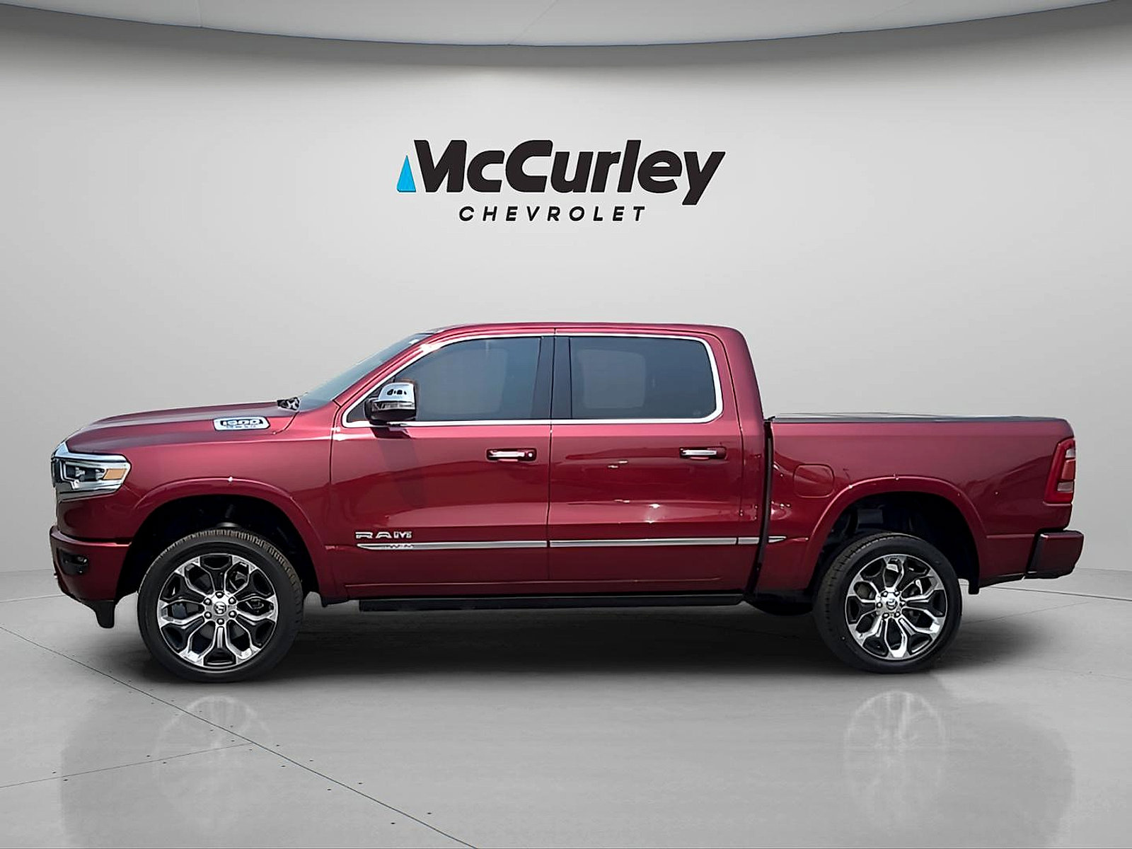 Used 2019 RAM 1500 Limited AWD/4WD image 4