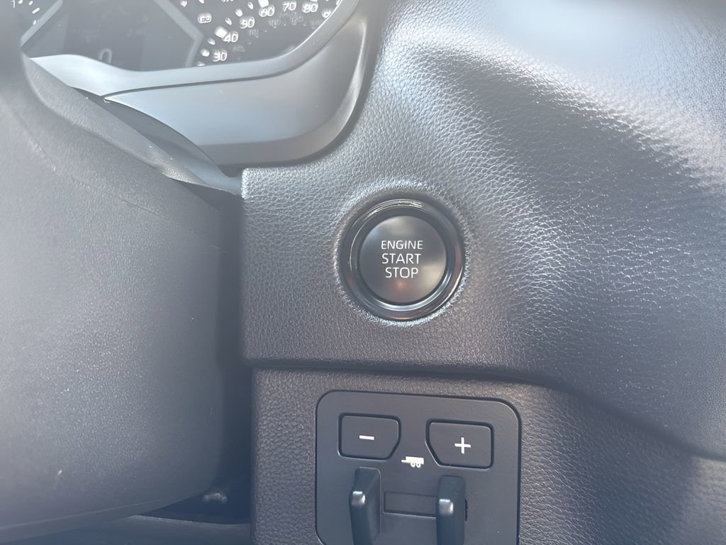Used 2025 Toyota Tundra SR5 AWD/4WD image 21