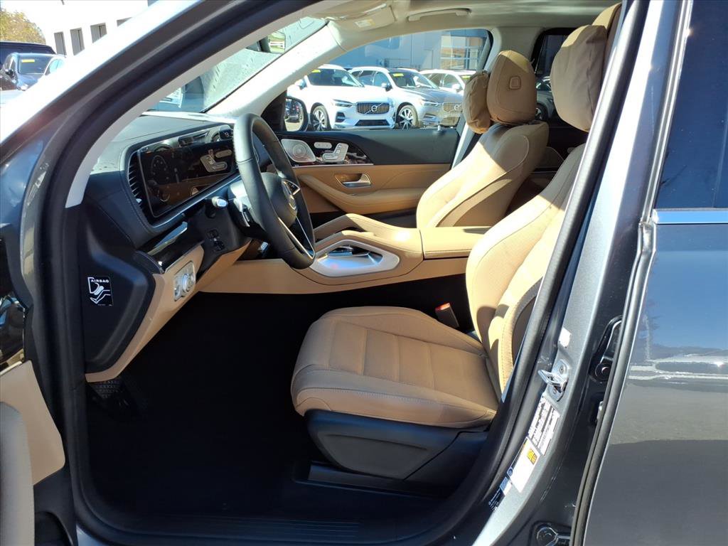 New 2026 Mercedes-Benz GLS 450 4MATIC image 10