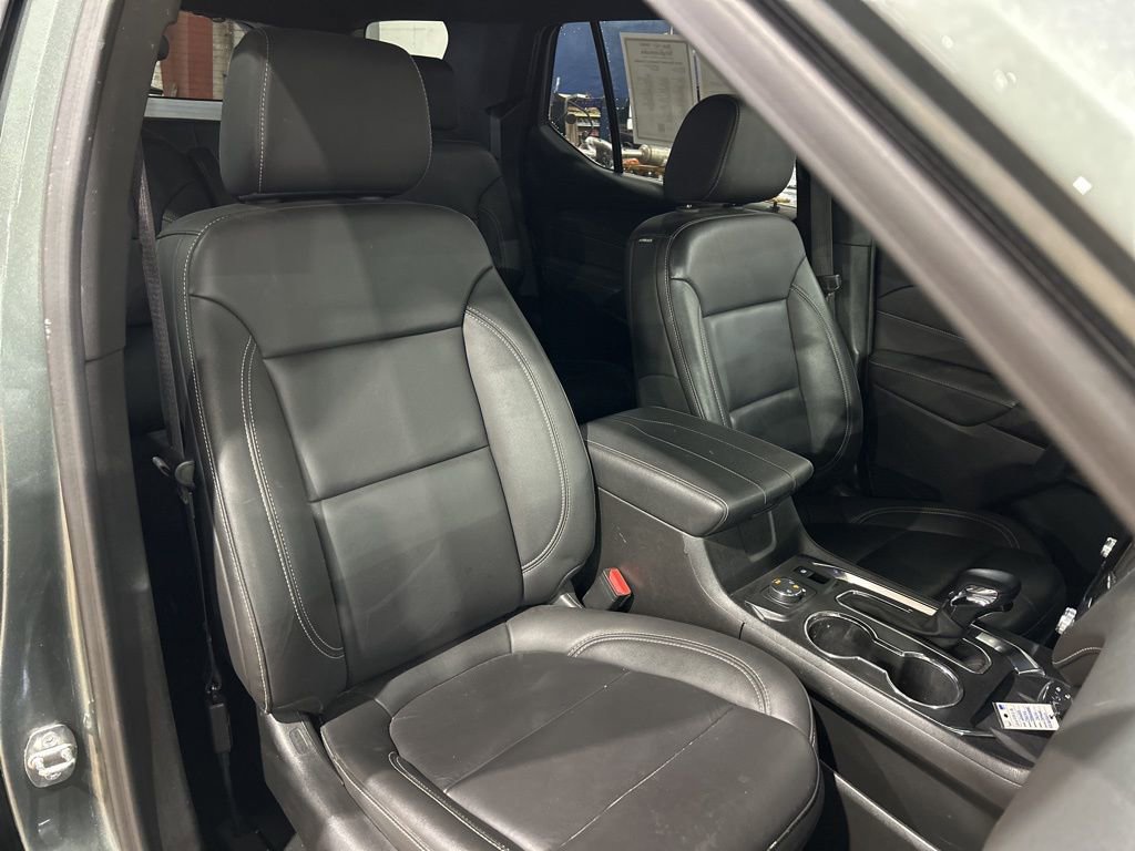 Used 2023 Chevrolet Traverse LT w/ LPO, Floor Liner Package image 41