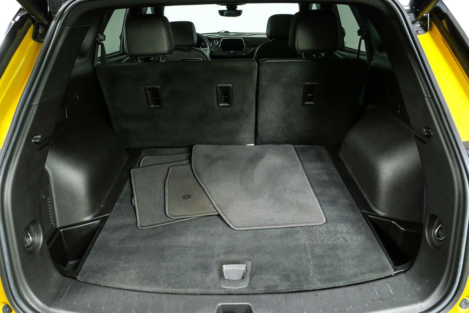 Used 2022 Chevrolet Blazer RS w/ Enhanced Convenience Package FWD image 33