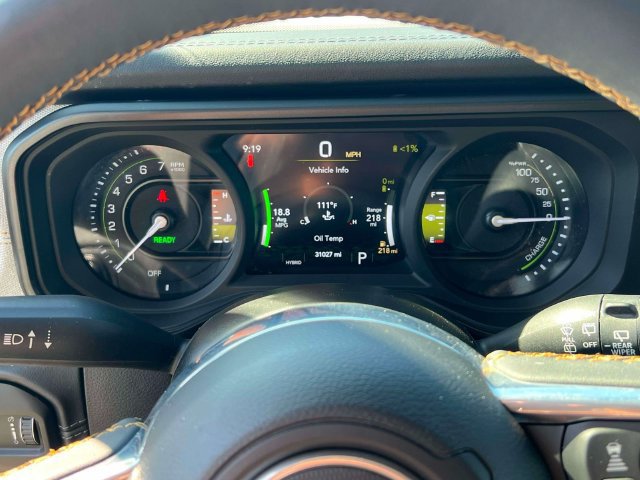 Used 2024 Jeep Wrangler Unlimited Sahara AWD/4WD image 17