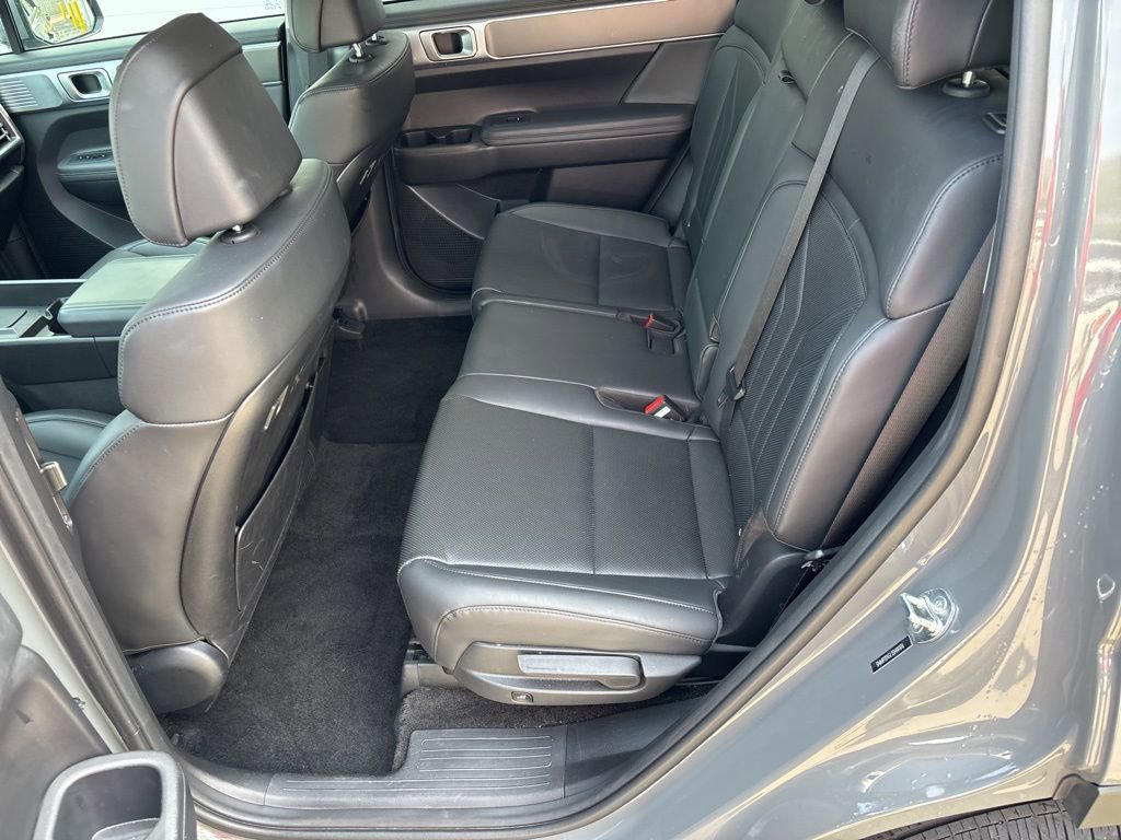 Used 2025 Hyundai Santa Fe SEL AWD/4WD image 10