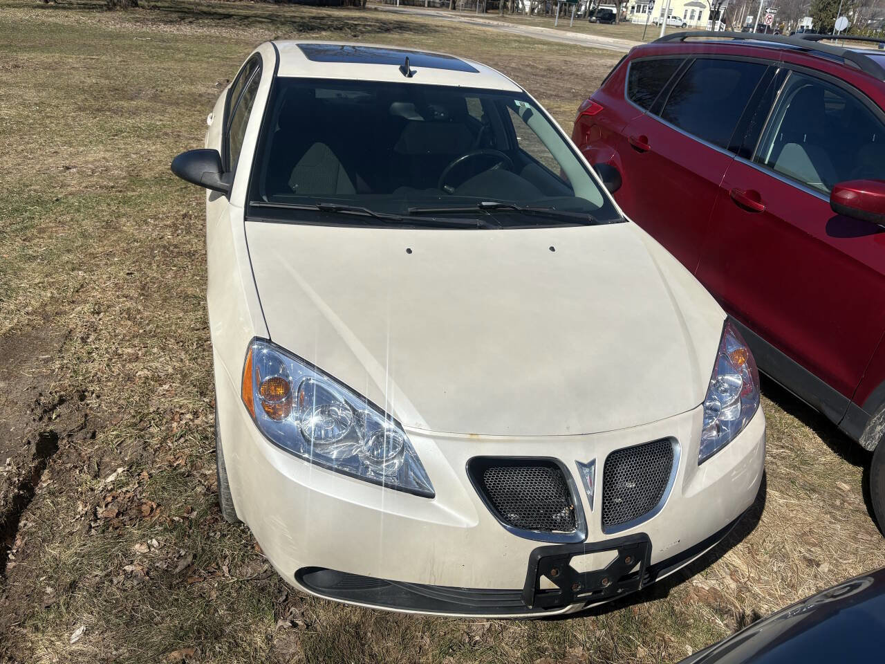 Used 2009 Pontiac G6 Sedan w/ Sun And Sound Package image 1