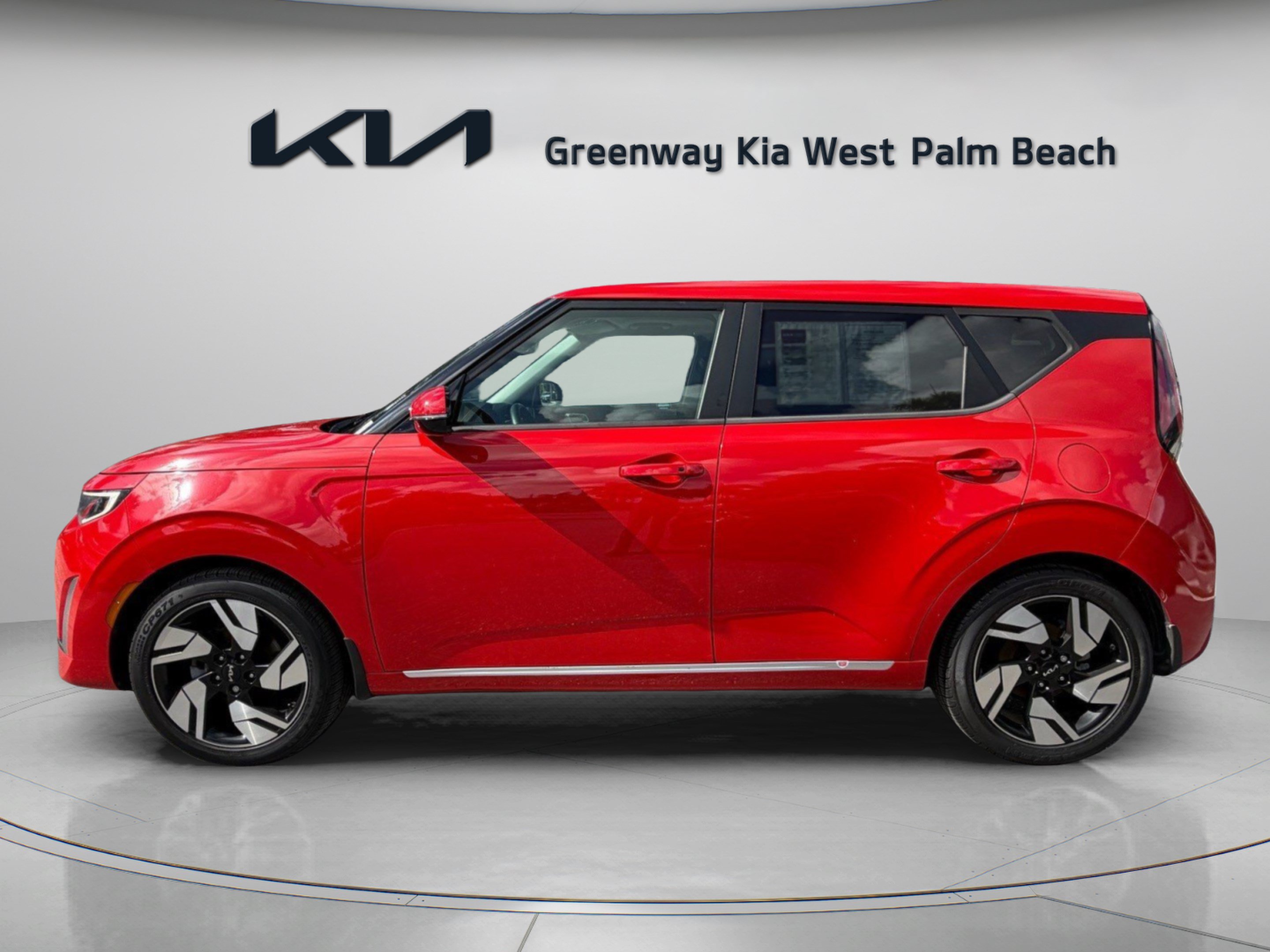 Certified 2024 Kia Soul GT-Line w/ Option Group 020 FWD image 4