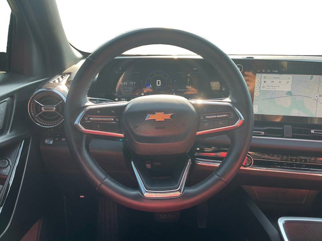 Used 2025 Chevrolet Equinox LT FWD image 18