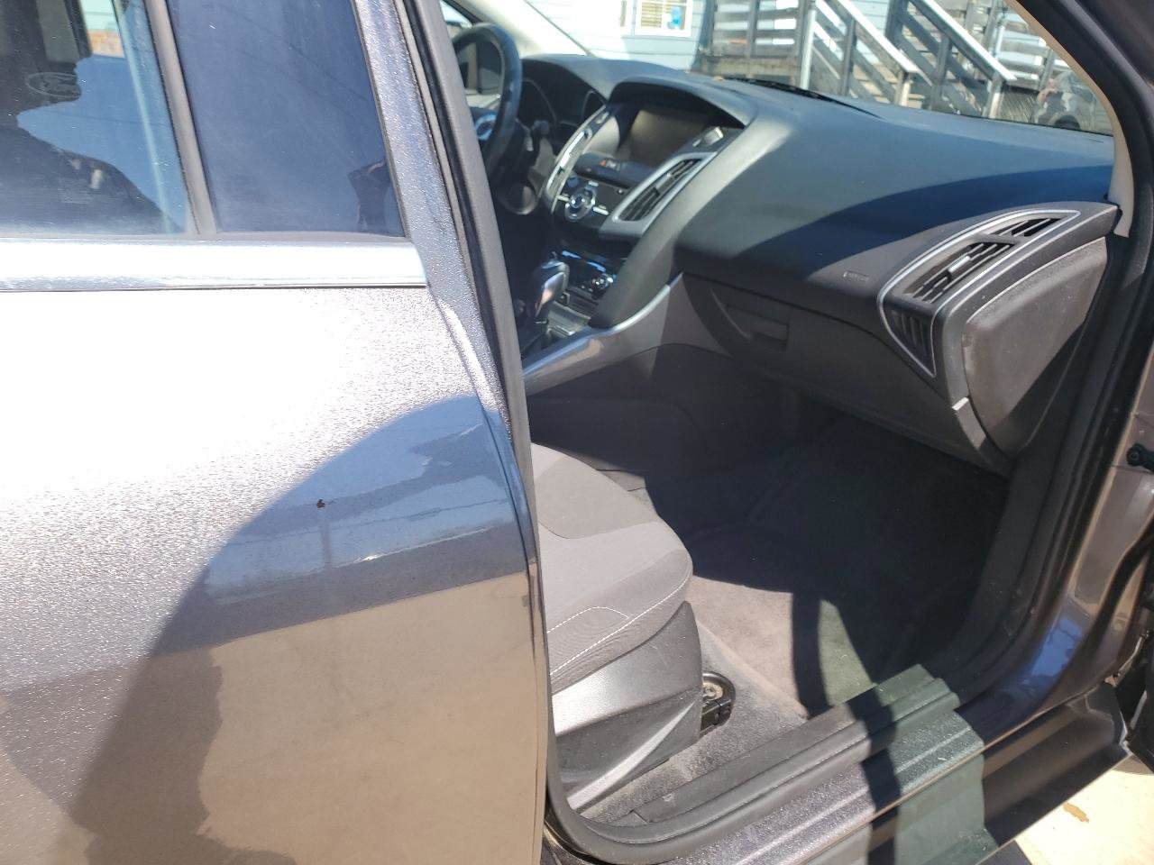Used 2012 Ford Focus Titanium image 9