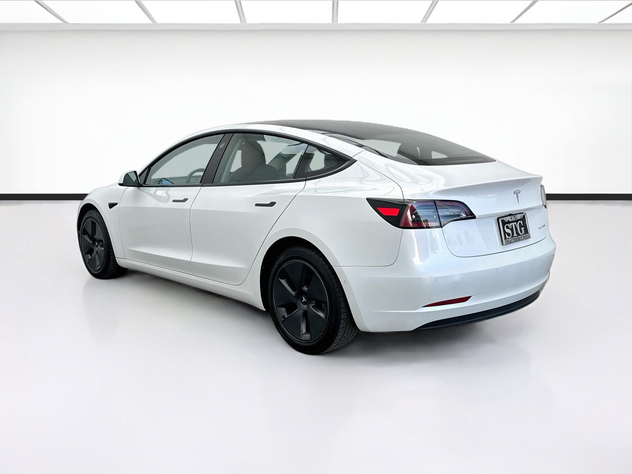Used 2022 Tesla Model 3 Long Range AWD/4WD image 6