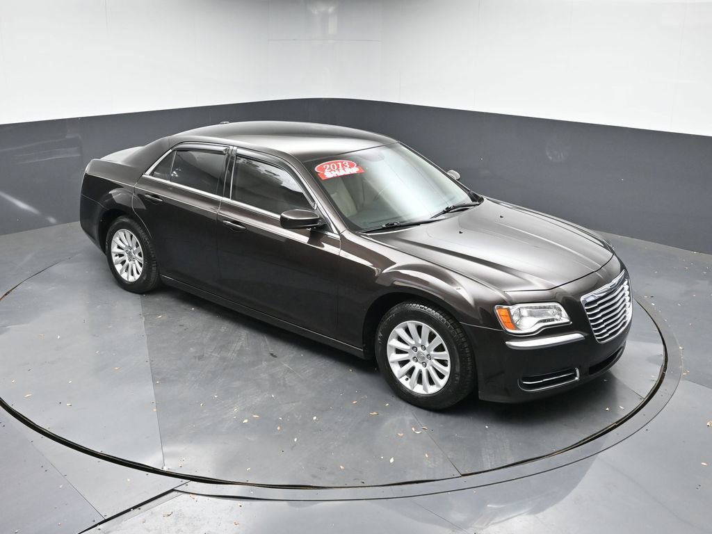 Used 2013 Chrysler 300 Base image 38