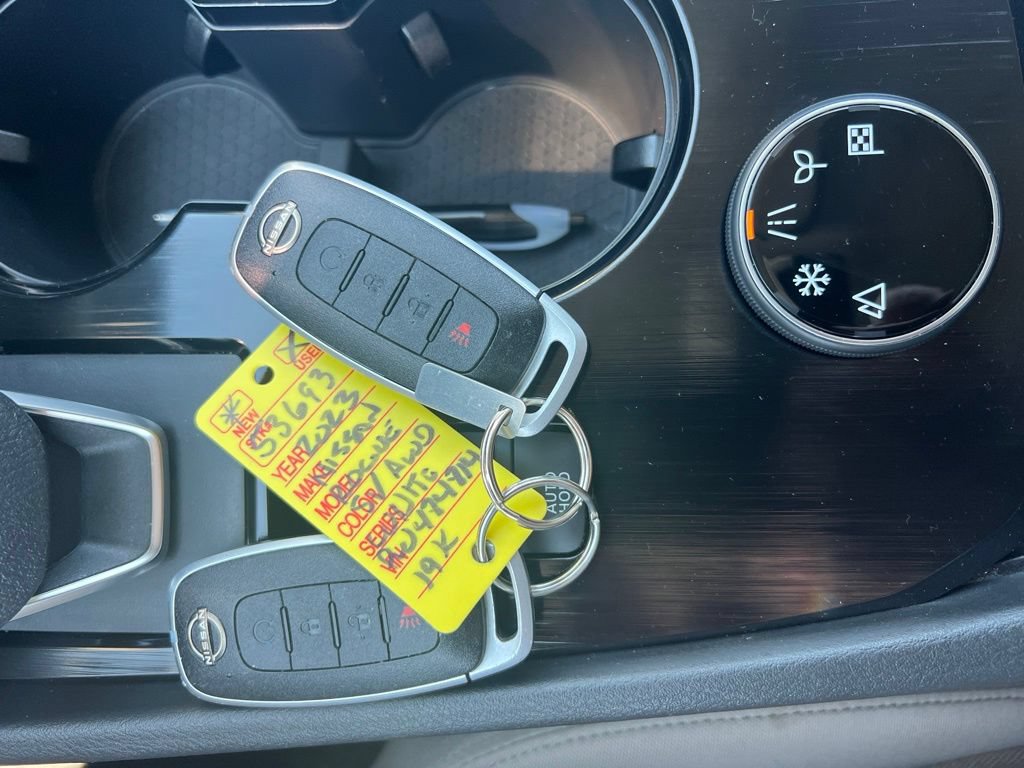 Used 2023 Nissan Rogue SV AWD/4WD image 19