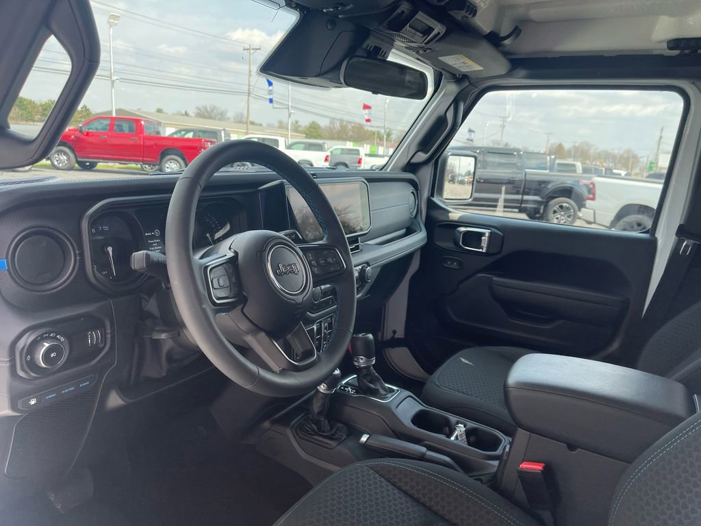 Used 2025 Jeep Wrangler Unlimited Rubicon 4xe w/ Safety Group image 16