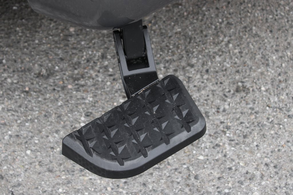 Used 2021 Nissan Titan SV w/ SV Convenience Package image 10