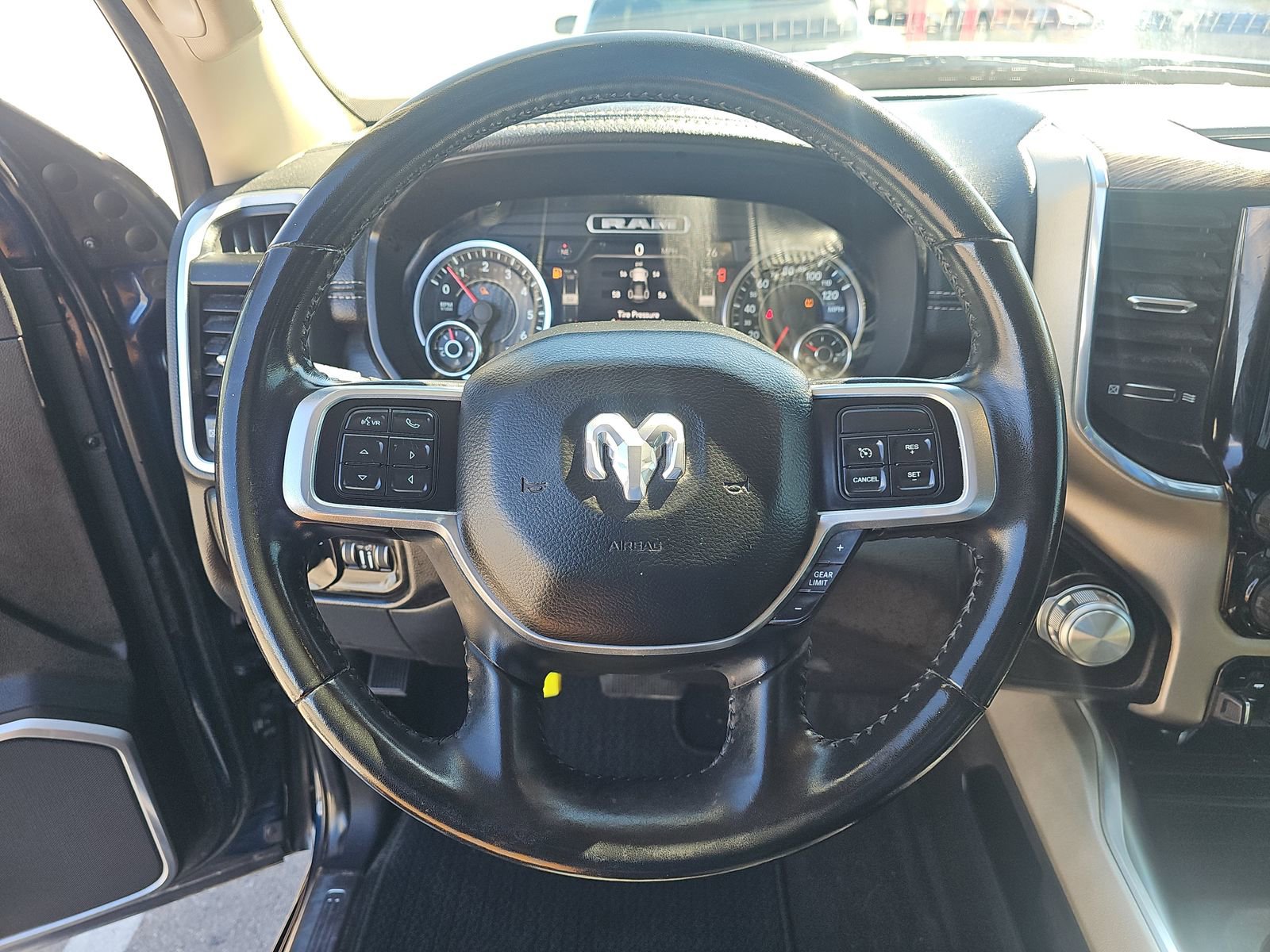 Used 2020 RAM 2500 Laramie AWD/4WD image 8