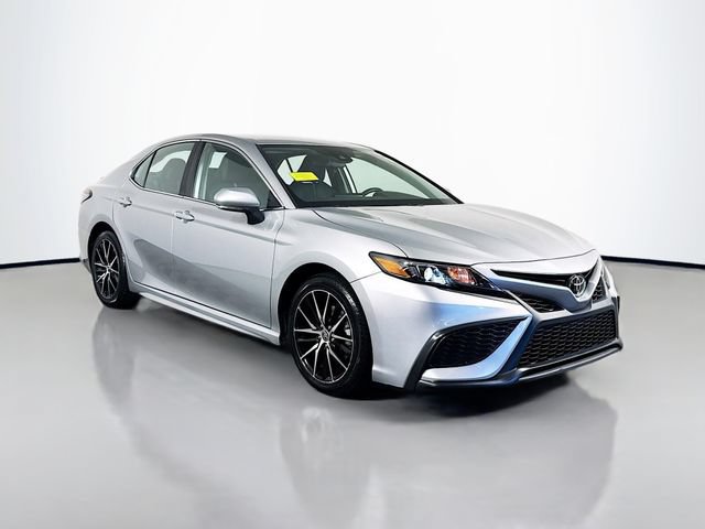 Used 2024 Toyota Camry SE FWD image 10