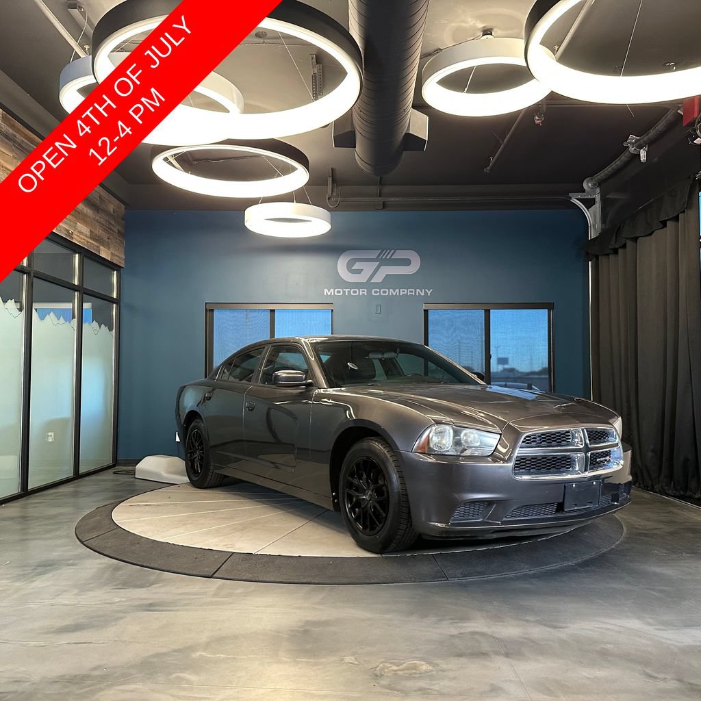 Used 2014 Dodge Charger SE RWD image 1