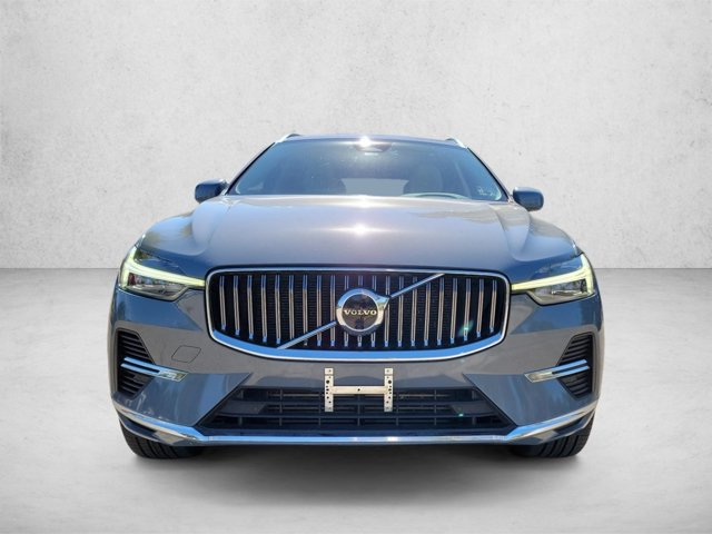 Used 2023 Volvo XC60 T8 Plus w/ Protection Package Premier AWD/4WD image 2
