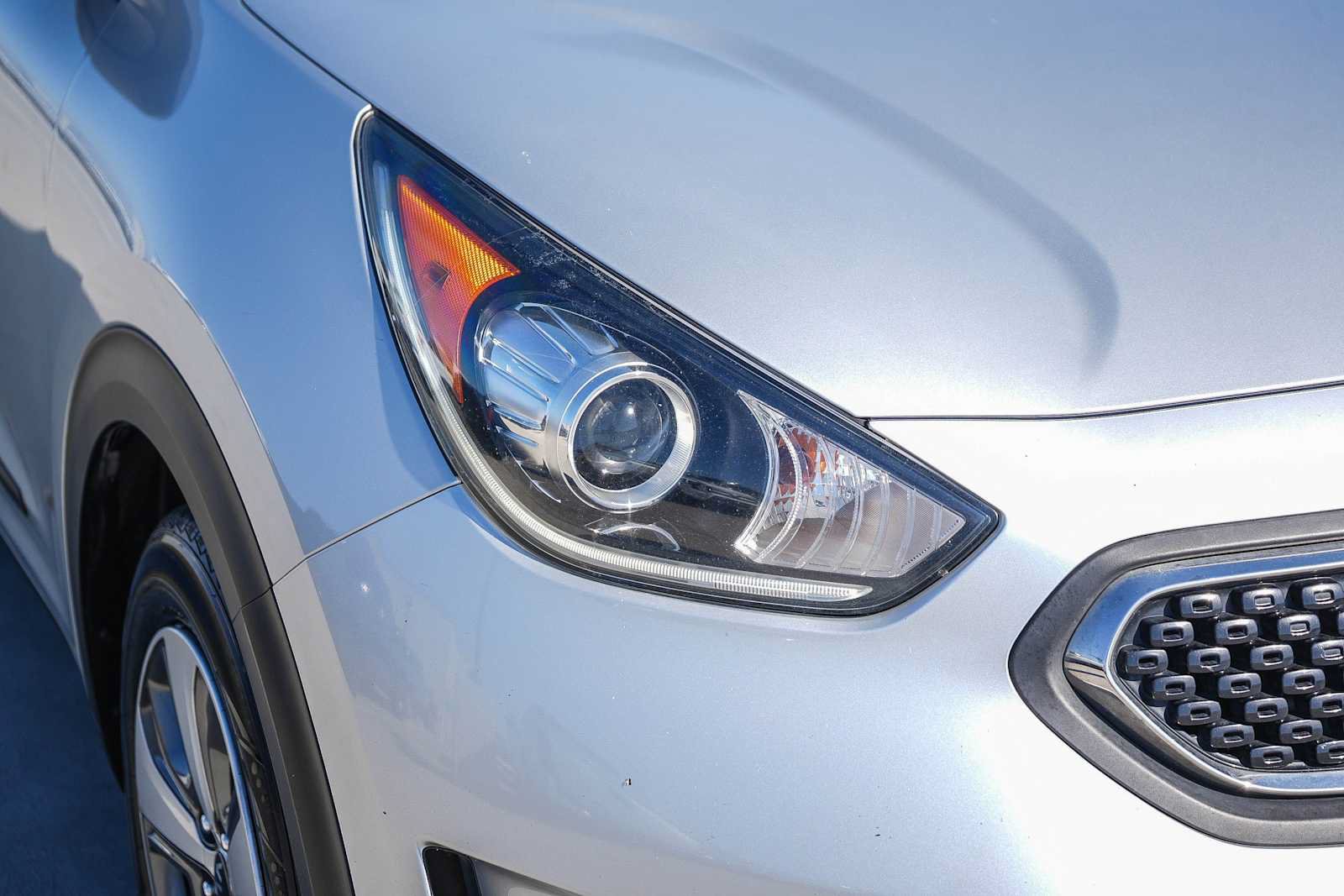 Used 2019 Kia Niro LX FWD image 4