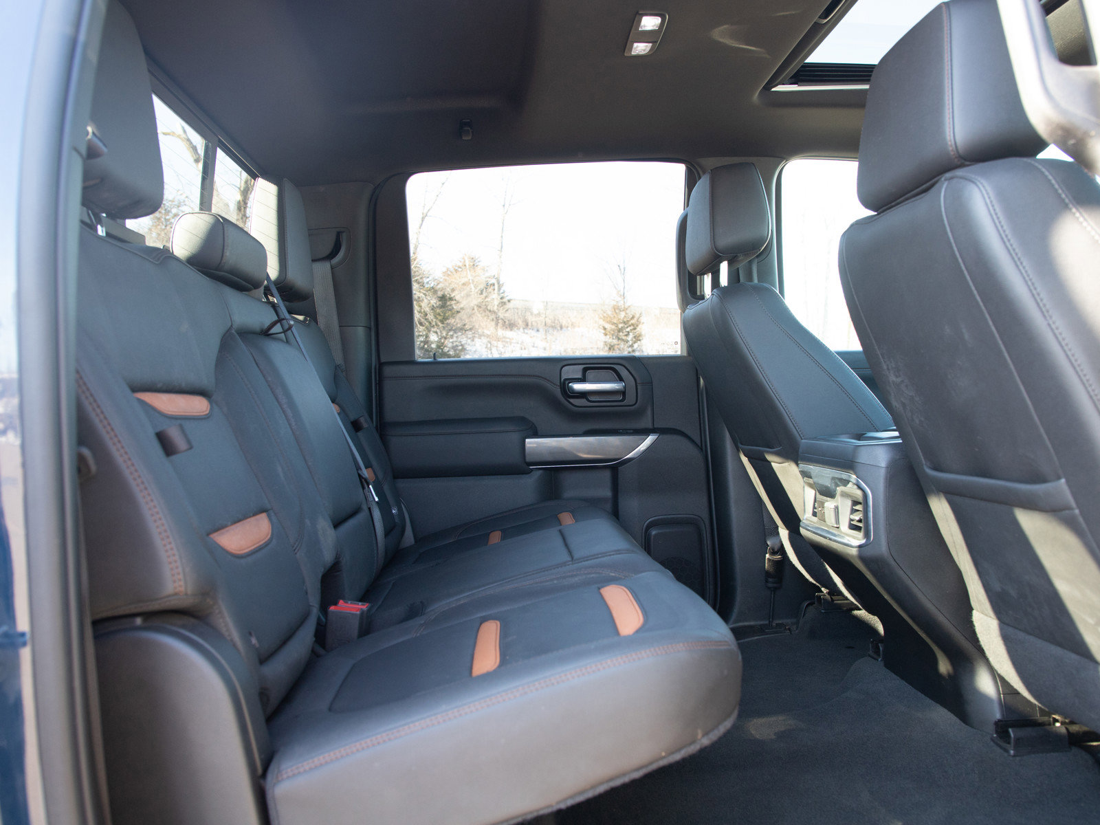 Used 2022 GMC Sierra 2500 AT4 w/ AT4 Premium Plus Package image 12