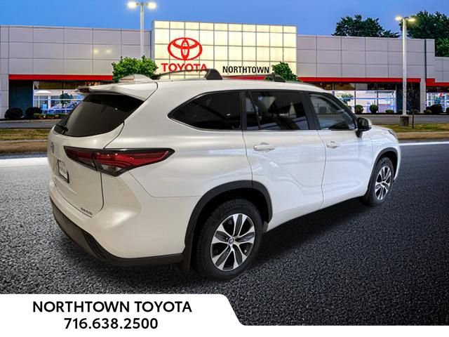 Used 2023 Toyota Highlander XLE image 27