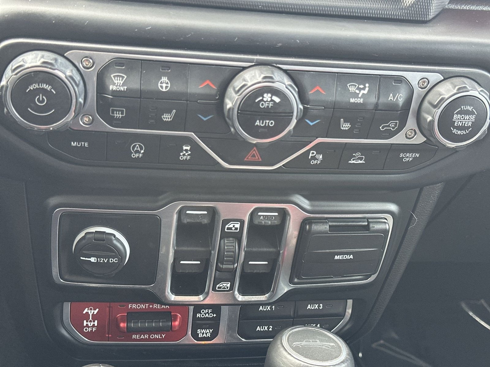 Used 2020 Jeep Gladiator Rubicon AWD/4WD image 22