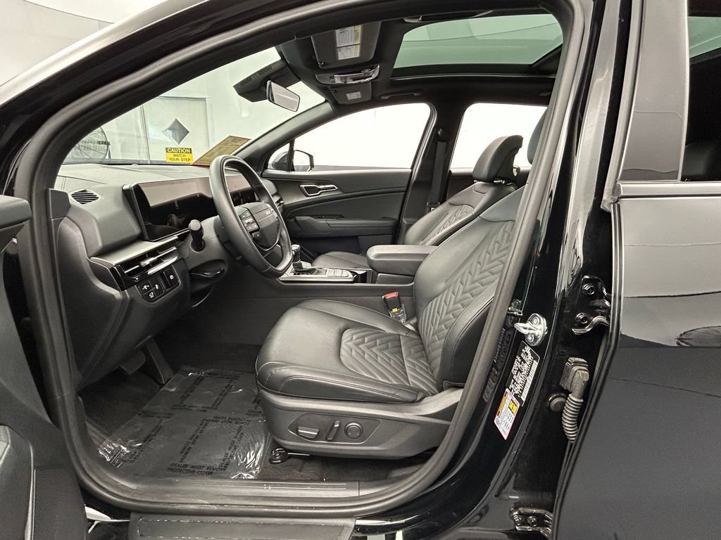 Used 2026 Kia Sportage X-Line w/ X-Line Premium Package AWD/4WD image 17