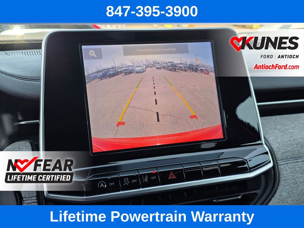 Used 2025 Jeep Compass Latitude image 41