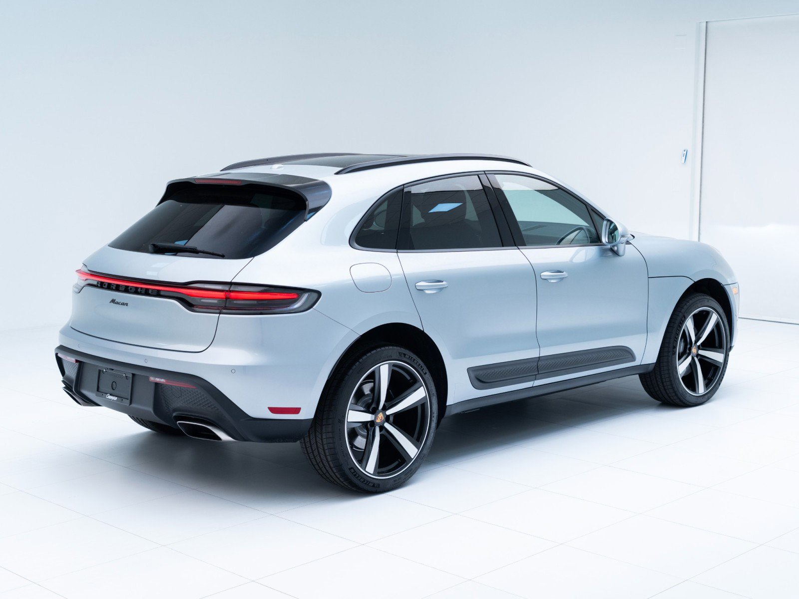 New 2026 Porsche Macan image 9