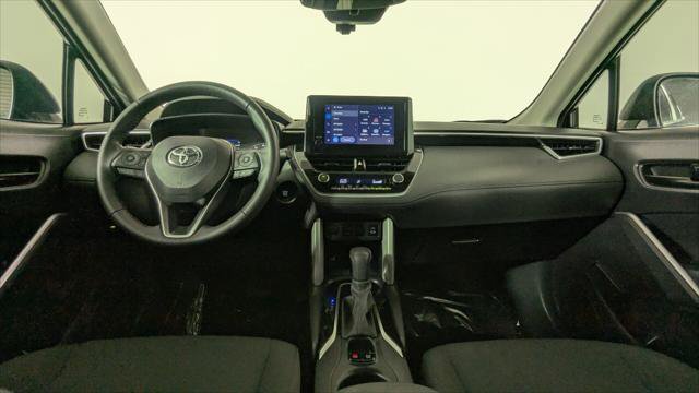Used 2024 Toyota Corolla Cross LE FWD image 24