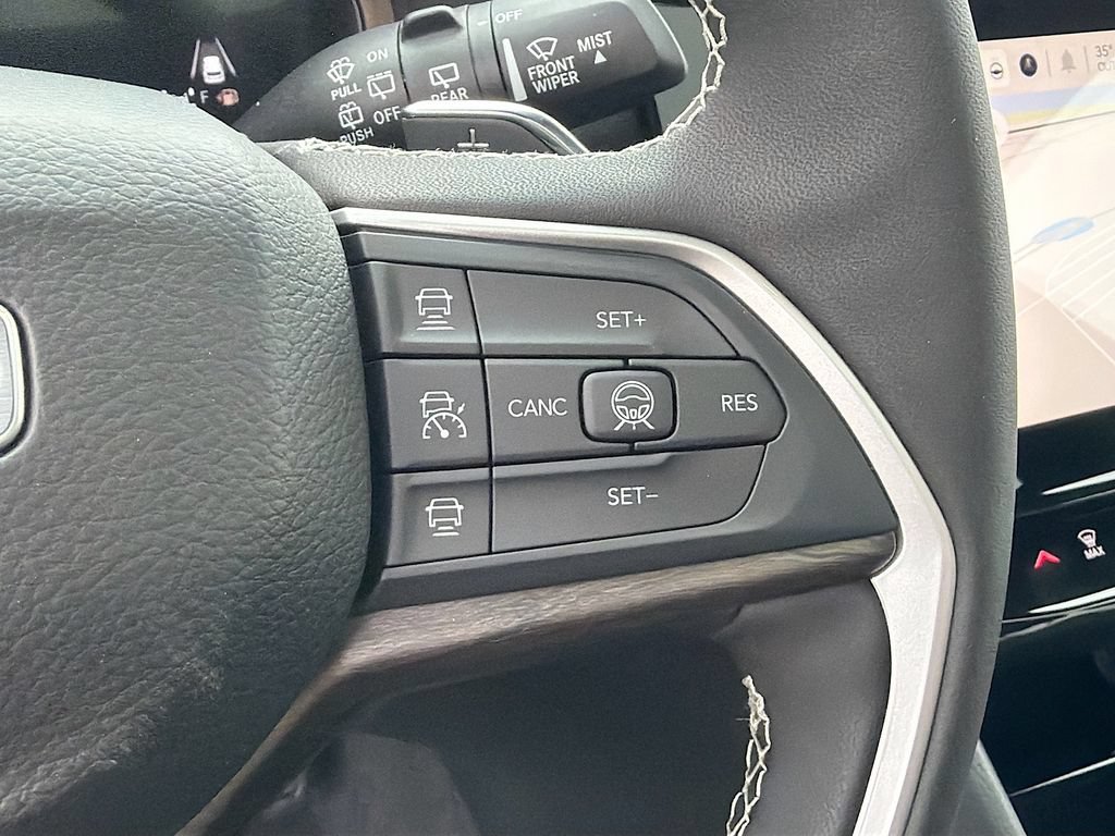 New 2026 Jeep Grand Cherokee Altitude AWD/4WD image 38