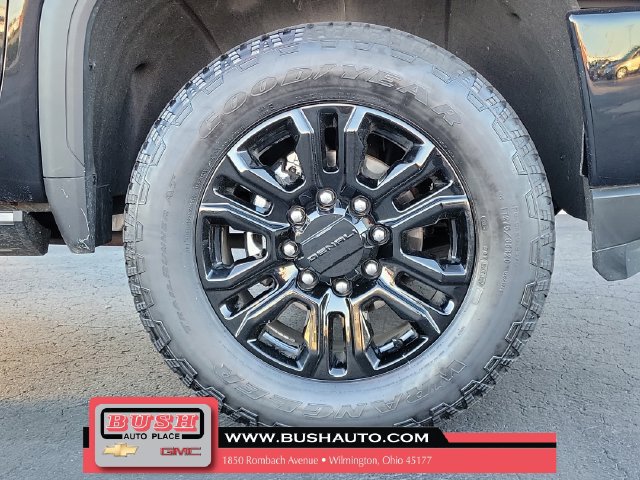Used 2022 GMC Sierra 2500 Denali w/ Denali Black Diamond Edition AWD/4WD image 5