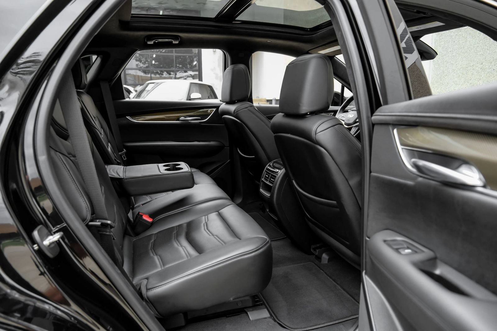 Used 2017 Cadillac XT5 Platinum AWD/4WD image 47