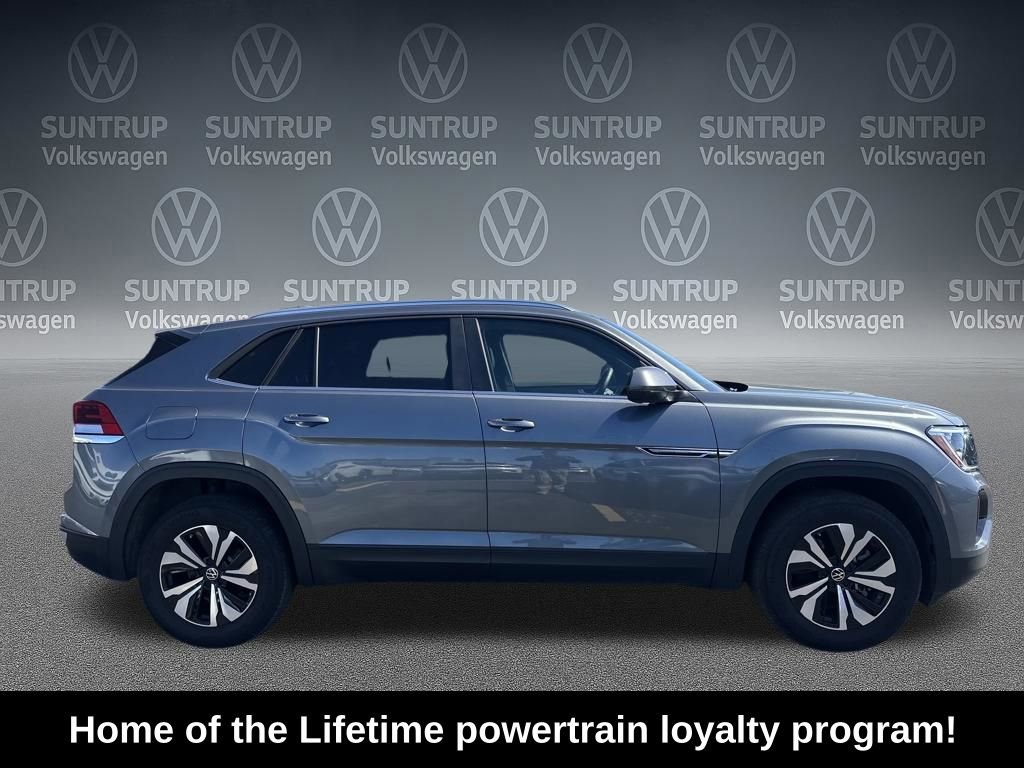 Used 2025 Volkswagen Atlas Cross Sport SE image 7